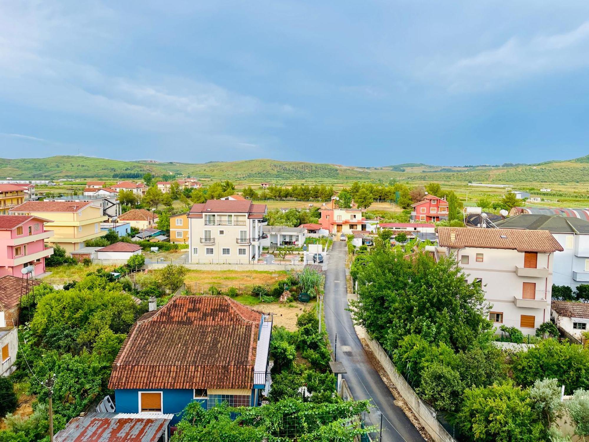 Green Trails Apartment - Fully Renovated With Mountain View Дивьяка Экстерьер фото